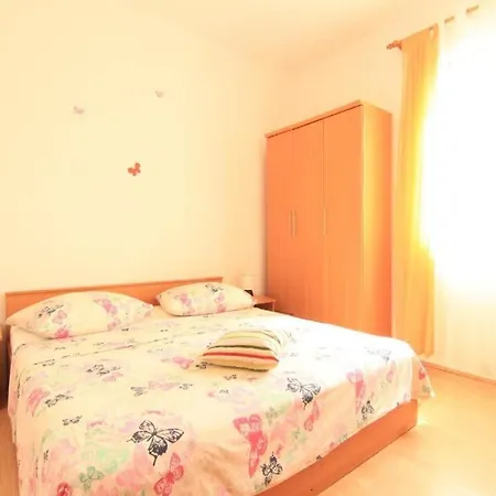 Aurora Apartment *